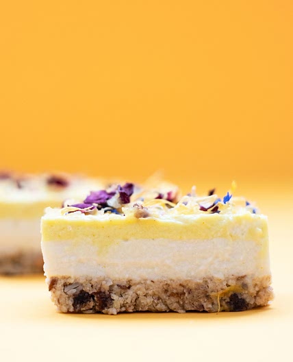 Vegan lemon pie