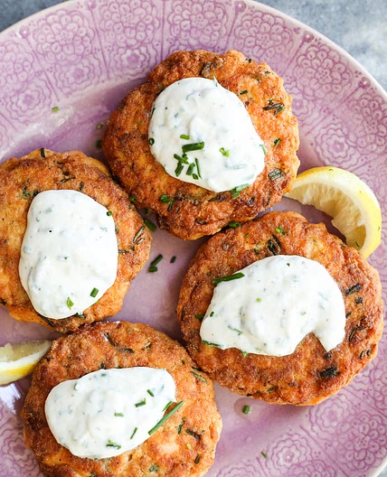 Sour Cream and Onion Salmon Burgers