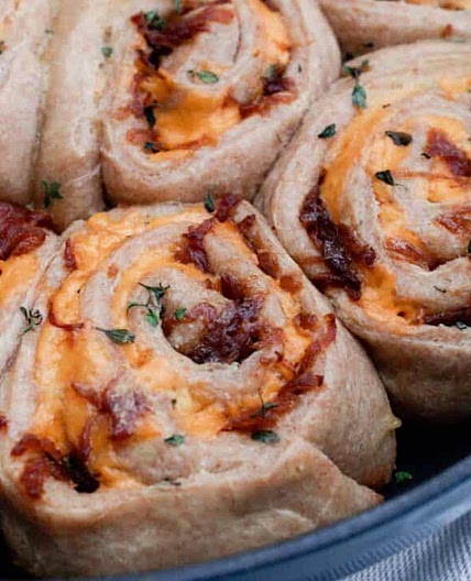 Sourdough Herb And Cheese Rolls