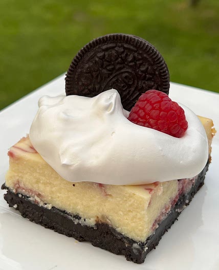 White Chocolate Raspberry Cheesecake Bars 
