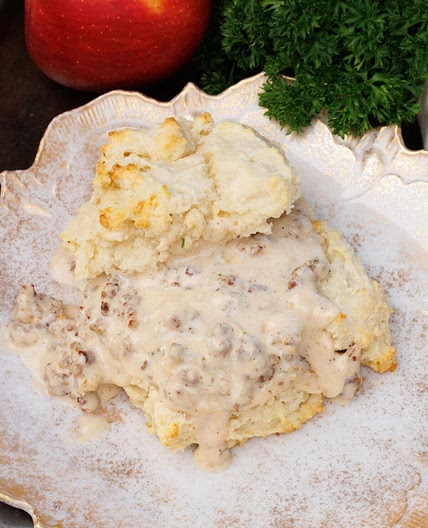 Biscuit With Sausage Gravy For One