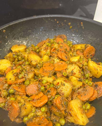 Mixed Sabzi / Aloo Gajar Matar