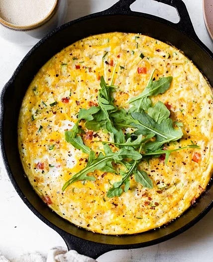 CARAMELIZED ONION, RED PEPPER AND ZUCCHINI FRITTATA