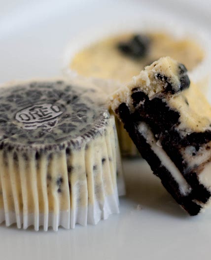 Cookies and Cream Cheesecake Cupcakes