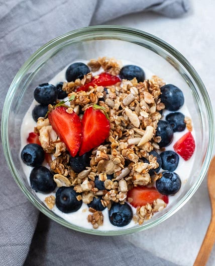 Joghurt-Beeren Müsli
