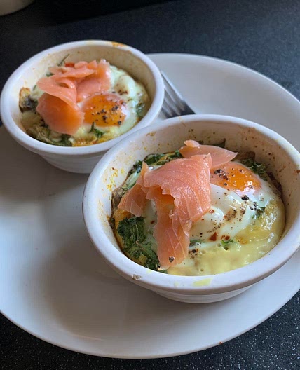 Spinach Egg Casserole - Gluten Free High Protein Breakfast Casserole (Baked Eggs)