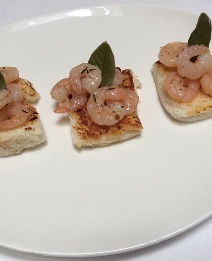 Receita de Canapés de pão com camarão