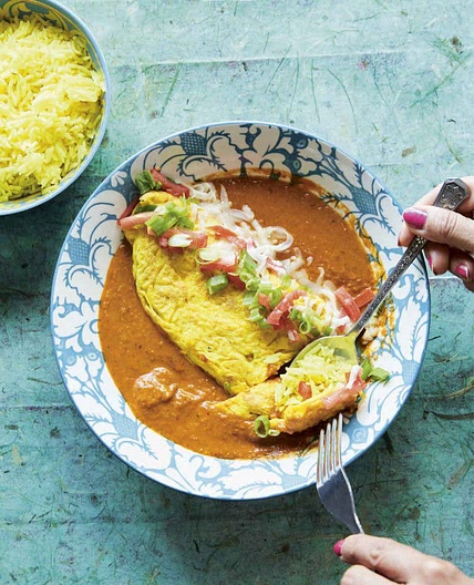 Ros Omelette (OMELET WITH TOMATO GRAVY)