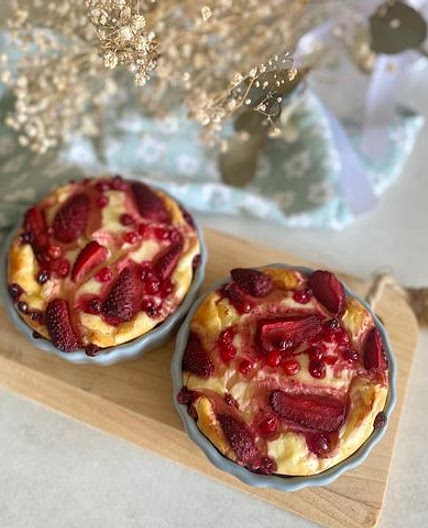 • fructe căpșuni și merisoare - ambele de la