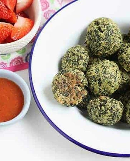 Cheesy Baked Kale Bites