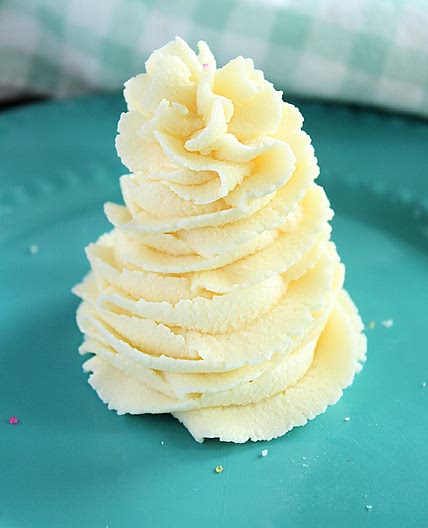 Marshmallow Buttercream Frosting with Marshmallows