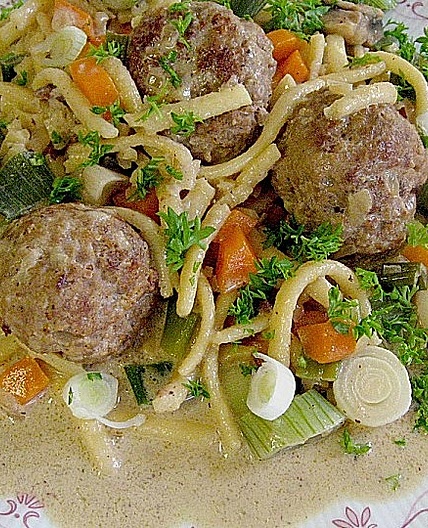 Bunter Spätzletopf
