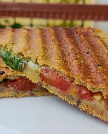 Grilled pesto sandwich