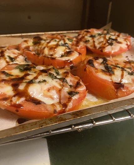 roasted tomato w mozzarella and basil