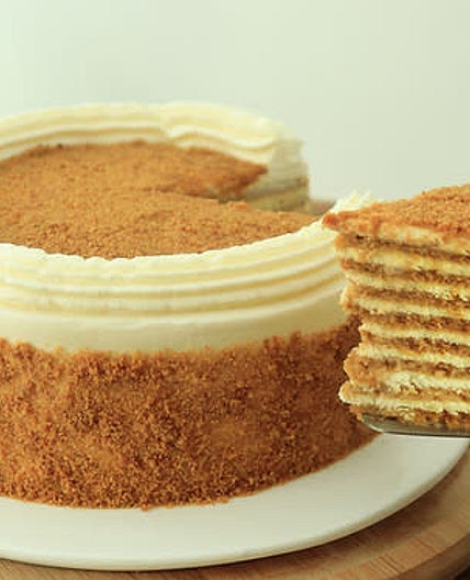 Eggless Russian Medovik Honey Cake | bakewithlove