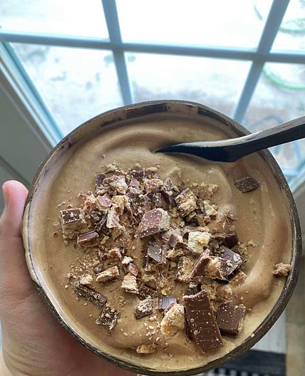 Kit Kat Smoothie Bowl