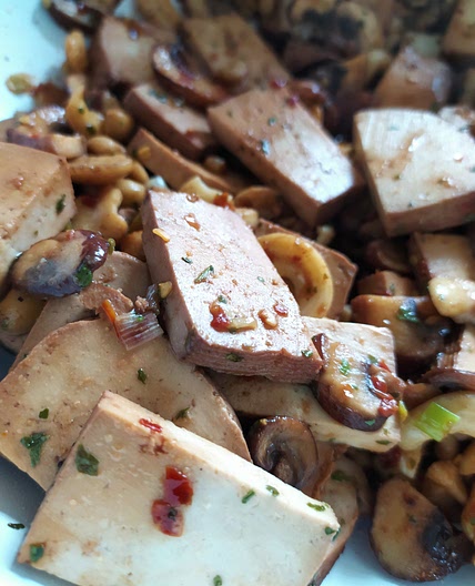 Feurige Asia Nudeln (vegan)