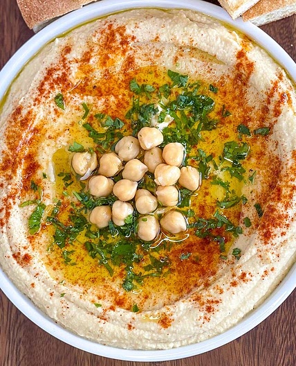 Homemade hummus 