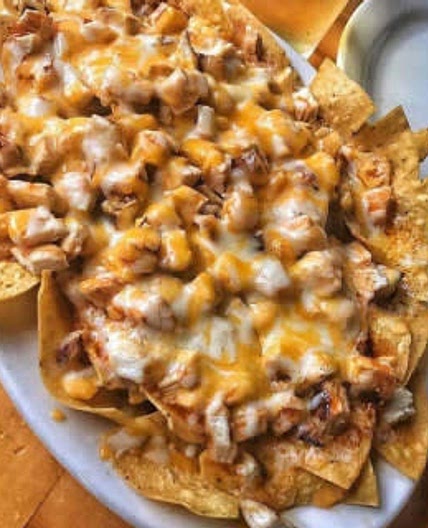 Crockpot creamy chicken nachos