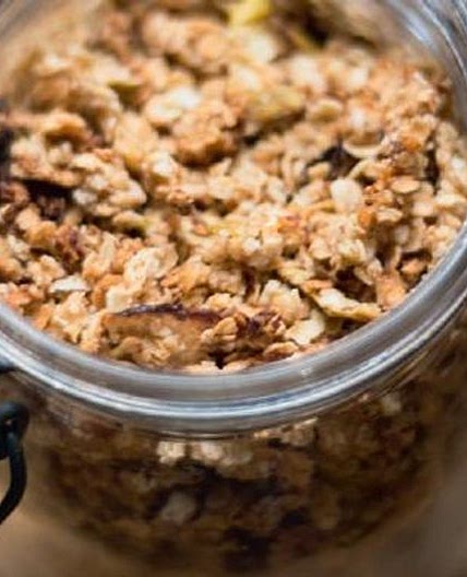 Apple Crumble Granola