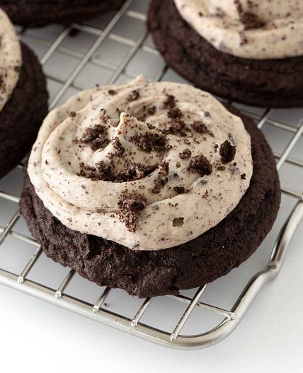 Frosted Chocolate Oreo Cookies