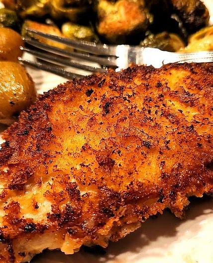 Crispy Parmesan-Crusted Lemon Chicken Recipe From Naomi Judd's Cookbook | Poultry | 30Seconds Food