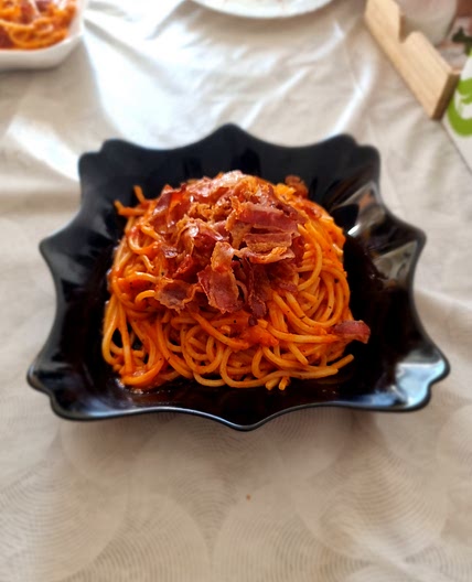 Spaghetti all'assassina with bacon by Teo