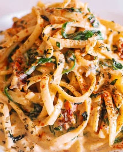 Linguine with spinach and sun-dried tomato cream sauce
