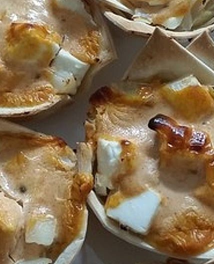 Zwiebelkuchen-Muffins mit Feta