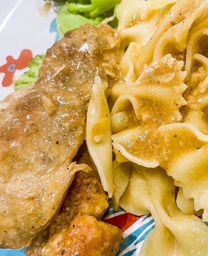 The Best One Pan Lemon Pepper Chicken Recipe for a Busy Weeknight