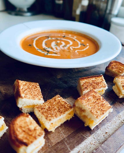 Hearty Tomato Soup and Grilled Cheese Bites 