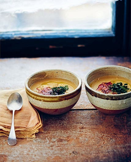 Revithosoup: houmous soup