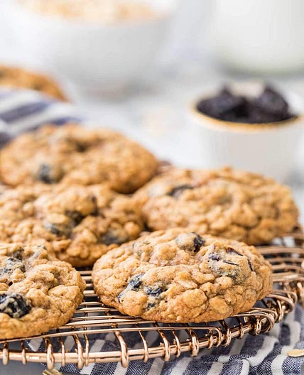 Oatmeal Raisin Cookies
