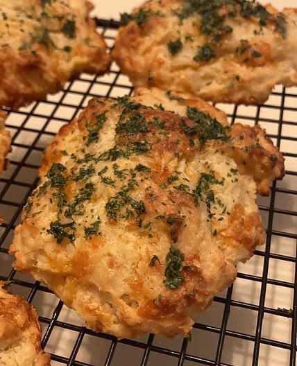 Cheddar Bay Biscuits 