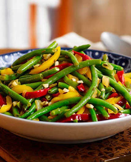 Green beans and mixed peppers with cumin