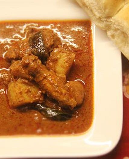 Kerala-Style Chicken (Nadan Khozi Curry) Recipe