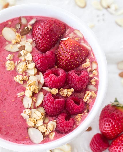 Raspberry Strawberry Smoothie Bowl