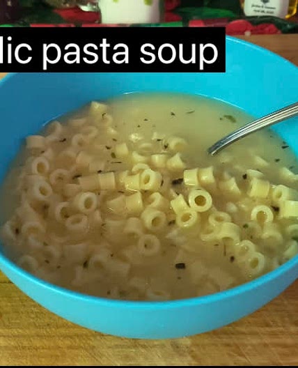 Cozy garlic pasta soup 