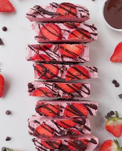 Strawberries N' Cream Cheesecake Bars