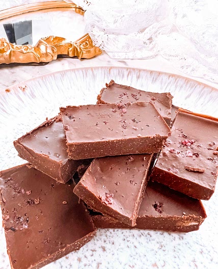 VEGAN 2-INGREDIENT FUDGE