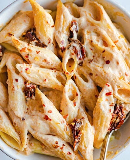 Vegan Pasta Bake with Creamy Tomato Sauce