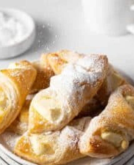 Authentic Puerto Rican Quesitos (in 30 minutes!)