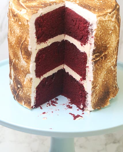 Red Velvet Meringue Cake