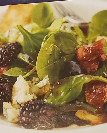 Spinach and Berry Salad