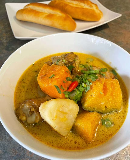 Cà Ri Gà - Vietnamese Chicken Curry