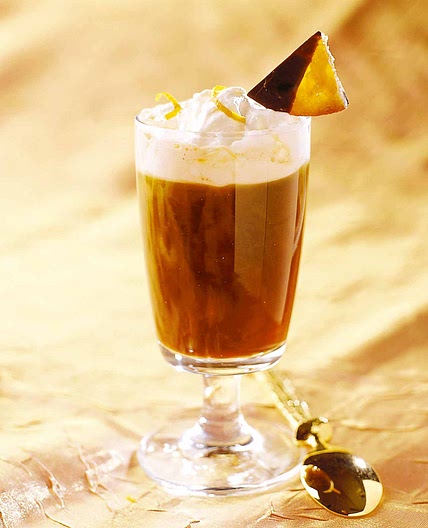 Kaffee mit Orangenlikör