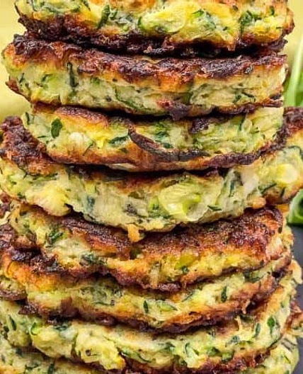 Crispy zucchini fritters