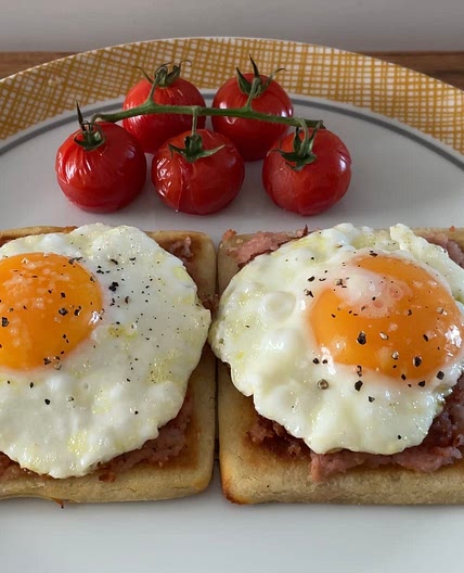 Sausage and Potato Cakes 