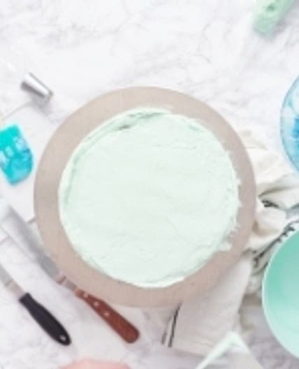 VEGAN BUTTERCREAM FROSTING
