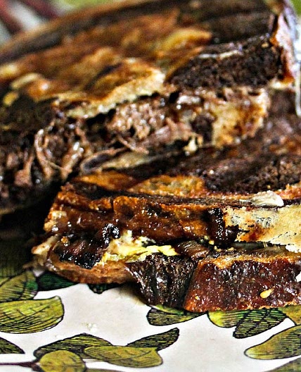 Short Rib, Caramelized Onion, and Gouda Grilled Cheese Recipe